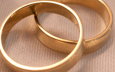 What to Do With Your Wedding Ring After Losing Your Spouse